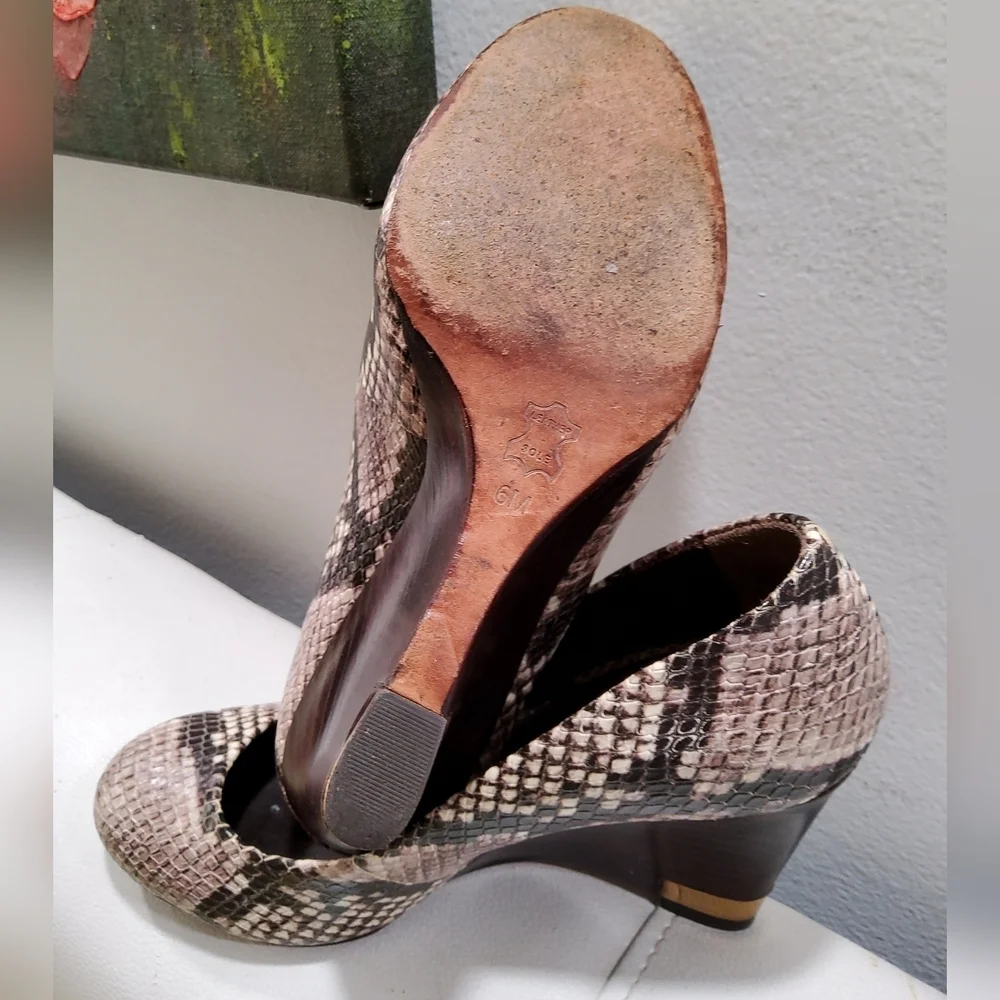 Tory Burch Astoria Snakeskin Wedge Shoes Size 6